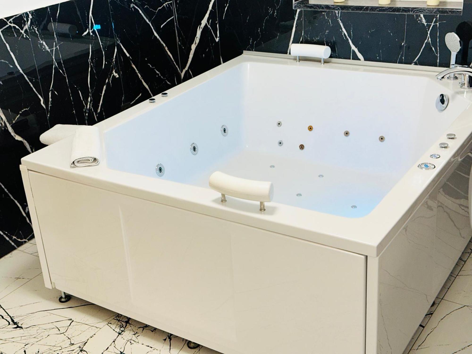 Hedonist Spa Jacuzzi Sarajevo Free Parking Exterior photo